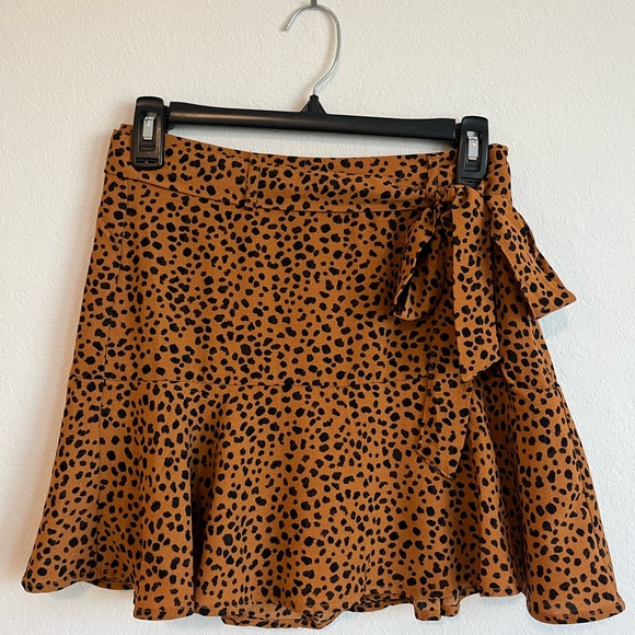 Cheetah Print Mini Skirt - Picture 1 of 4
